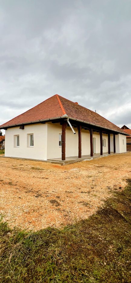 A Borsod vármegyei Mezőkeresztesen felújított parasztház eladó. - Image 8